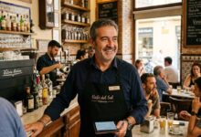 مطلوب مشرف مقهى في اسبانيا